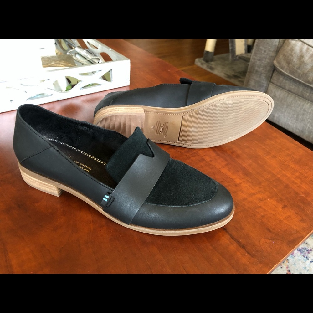 TOMS loafers size 7